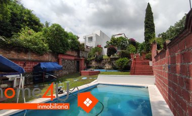 Se vende como terreno de ≈ 697 m²