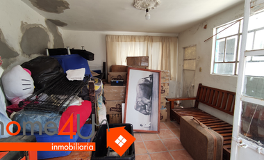 Se vende como terreno de ≈ 697 m²