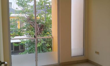 Rumah Murah & Langka di Green Lake City – Cluster Australia, SHM, 2 Lantai