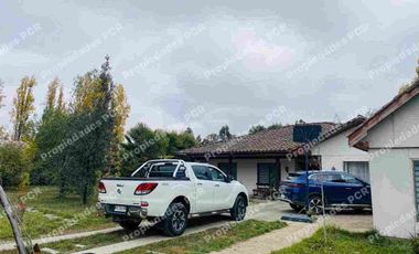 Se vende excelente casa  sólida 225 M2 con Parcela 5000 mtrs en Palmilla Linares .