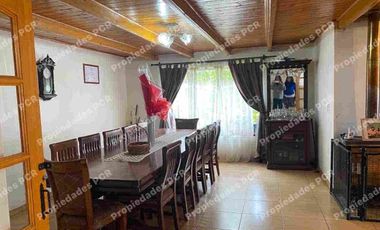 Se vende excelente casa  sólida 225 M2 con Parcela 5000 mtrs en Palmilla Linares .