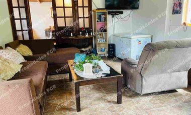 Se vende excelente casa  sólida 225 M2 con Parcela 5000 mtrs en Palmilla Linares .