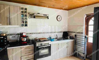 Se vende excelente casa  sólida 225 M2 con Parcela 5000 mtrs en Palmilla Linares .