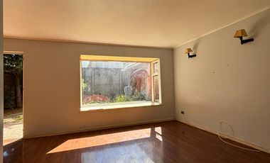 Venta de amplia y acogedora casa en Parque Krahmer, Valdivia