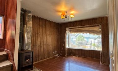 Venta de amplia y acogedora casa en Parque Krahmer, Valdivia