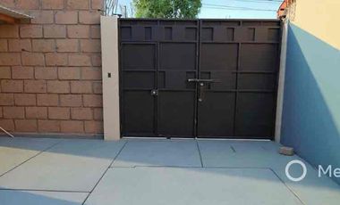 EN VENTA BONITA CASA SOLA EN CUAUTLA