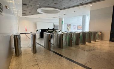 Oficina Implementada de 347 m² en El Derby, Santiago de Surco.