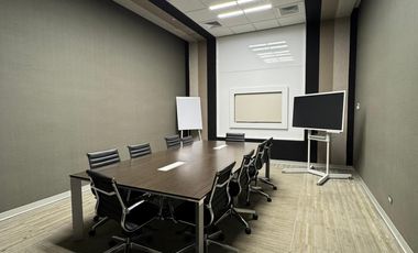 Oficina Implementada de 347 m² en El Derby, Santiago de Surco.