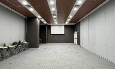Oficina Implementada de 347 m² en El Derby, Santiago de Surco.