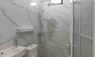 Rumah Murah 3 Lantai Carport Jalan Johar Baru Jakarta Pusat