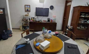 RUMAH LOKASI  STRATEGIS DI JAKARTA SELATAN MURAH HITUNG TANAH SAJA, SHM