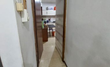 RUMAH LOKASI  STRATEGIS DI JAKARTA SELATAN MURAH HITUNG TANAH SAJA, SHM