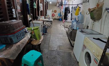 RUMAH LOKASI  STRATEGIS DI JAKARTA SELATAN MURAH HITUNG TANAH SAJA, SHM