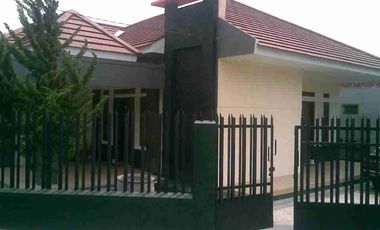 DIJUAL RUMAH 6 KAMAR TIDUR PLUS 1 KOLAM RENANG - DI CIPEDES TASIKMALAYA