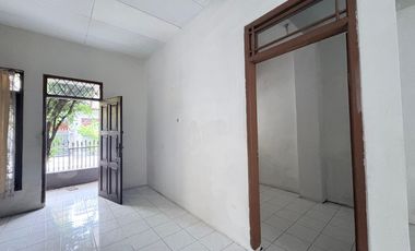 DISEWAKAN RUMAH 2 LANTAI ANTAPANI BELAKANG GRIYA