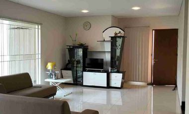 JUAL RUMAH 2 LANTAI SEMI FURNISHED DI SUKAJADI PERMAI