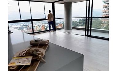 Apartamento en el Poblado por las Palmas
