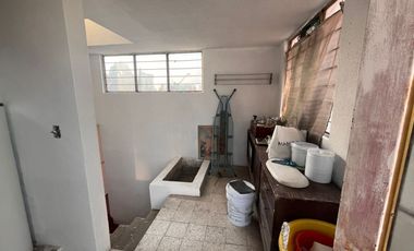 Se vende casa en Col. La Escalera, frente al Instituto Politécnico Nacional, Gustavo A. Madero