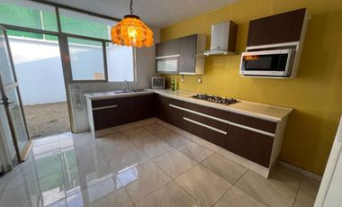 Se vende casa en Col. La Escalera, frente al Instituto Politécnico Nacional, Gustavo A. Madero