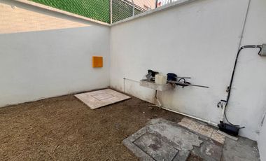 Se vende casa en Col. La Escalera, frente al Instituto Politécnico Nacional, Gustavo A. Madero