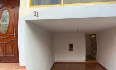 Se vende casa en Col. La Escalera, frente al Instituto Politécnico Nacional, Gustavo A. Madero