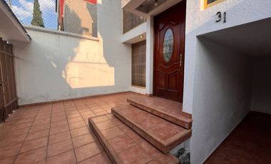 Se vende casa en Col. La Escalera, frente al Instituto Politécnico Nacional, Gustavo A. Madero