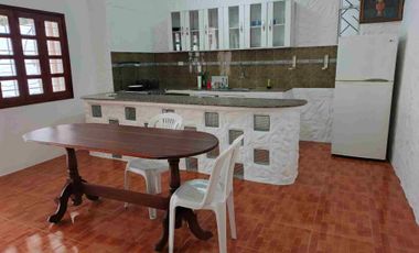 Alquilo casa amoblada de 3 habitaciones en Salinas detrás del hotel Barceló