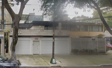 Casa en  Las Moras 817, Colonia Acacias, una zona residencial consolidada con alta plusvalía y excelente conectividad dentro de la alcaldí