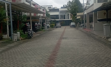 Disewa dan Dijual Rumah Full Stainless dan Kaca Uk8x20 Golf Lake