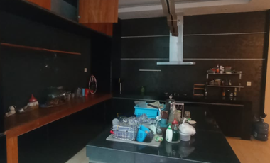 Disewa dan Dijual Rumah Full Stainless dan Kaca Uk8x20 Golf Lake