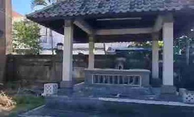 jual tanah 24 are dan bangunan 14 are lantai 3 di Pulau Moyo Denpasar