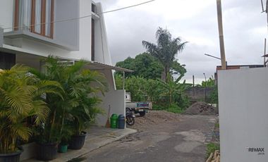 Rumah 2 Lantai Siap Huni Lokasi Strategis Dijual, Denpasar Utara