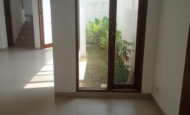 Rumah 2 Lantai Siap Huni Lokasi Strategis Dijual, Denpasar Utara