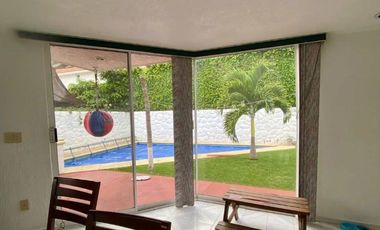 VENTA DE CASA EN AV TULIPANES FRACCIONAMIENTO  LOMAS DE COCOYOC MORELOS