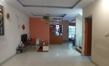 Dijual dan disewakan rumah Full Stainless dan kaca di Golf Lake uk 8x20