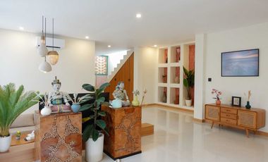 2-Bedroom Villa with Serene Village Atmosphere in Cepaka