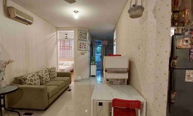 rumah disewakan di semanan 1 lt carport 2 depan taman furnish siap huni