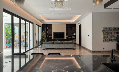 Fully Furnished Luxury Resort-Style Residence for Sale in Exclusive Cipete