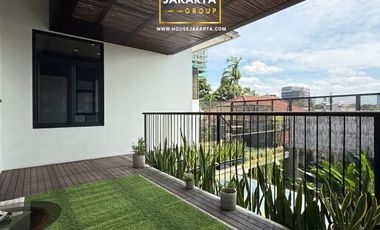 Fully Furnished Luxury Resort-Style Residence for Sale in Exclusive Cipete