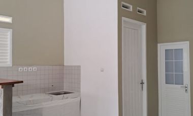 jual rumah rapi siap huni Griya loka BSD high ceiling