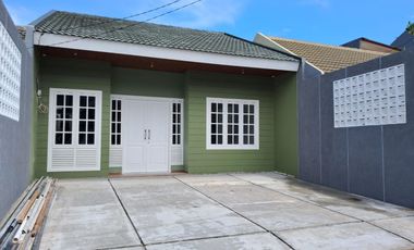 jual rumah rapi siap huni Griya loka BSD high ceiling