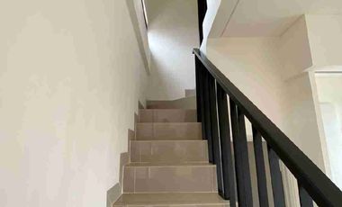 Dikontrakan Ruko di cikarang Jababeka murah strategis