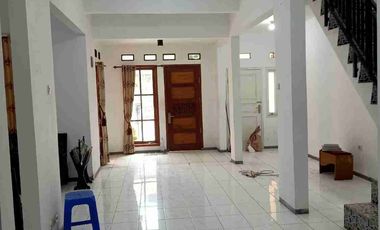 rumah 2 lantai komplek pondok mutiara cimahi jalan kaki ke pemkot