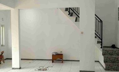 rumah 2 lantai komplek pondok mutiara cimahi jalan kaki ke pemkot