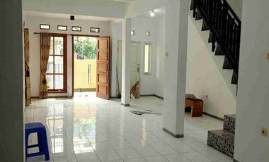 rumah 2 lantai komplek pondok mutiara cimahi jalan kaki ke pemkot