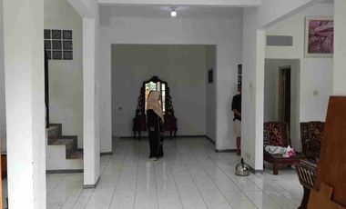 rumah 2 lantai komplek pondok mutiara cimahi jalan kaki ke pemkot