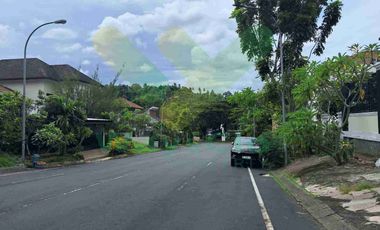 DISEWAKAN RUMAH MEWAH DENGAN FURNISH DAERAH CITRALAND, HARGA SANGAT MURAH