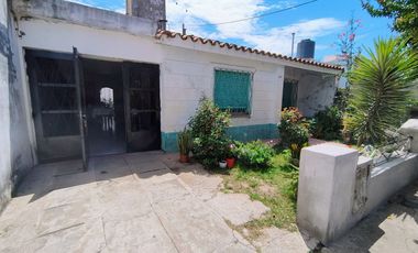 VENTA CASA 4 DORMITORIOS Bº RESIDENCIAL AMERICA