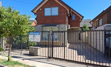 Casa de Dos Pisos, en Huertos de Linares