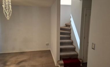 Casa de Dos Pisos, en Huertos de Linares